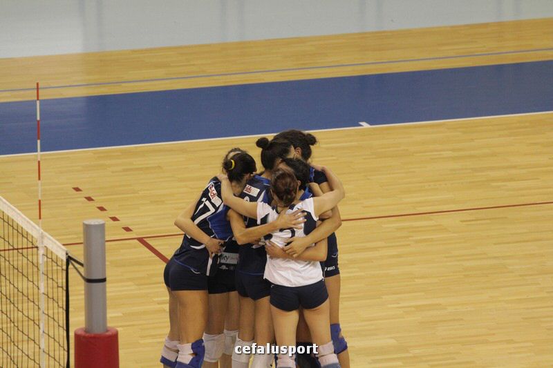 111030 volley 225_tn.jpg